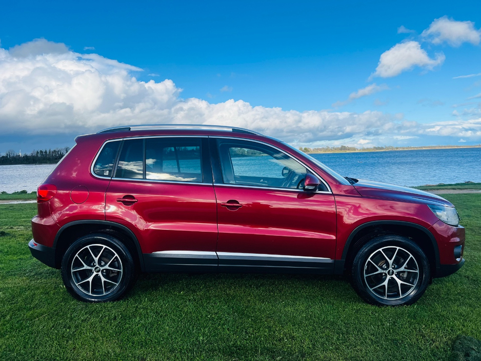 2015 Volkswagen Tiguan - image 4