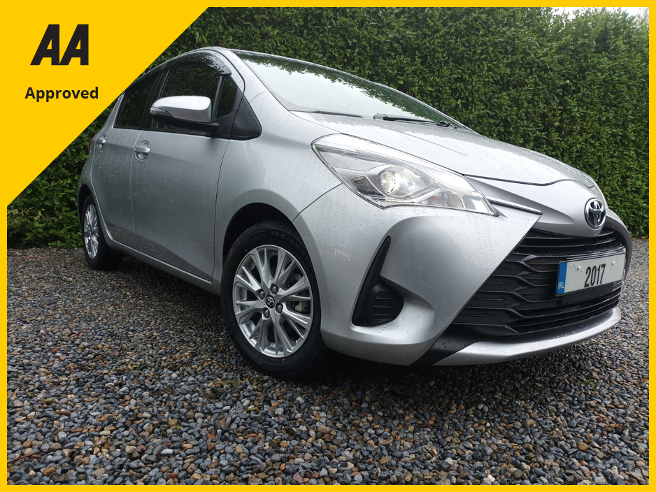 2017 Toyota Yaris TOP SPEC ULTIMA 1.3 PETROL AUTOMATIC WITH ONLY 23,136kms FACTORY IMMOBILISER PROXIMITY KEYS PUSH BUTTON START MULTI FUNCTION STEERING WHEEL REVERSE CAMERA ANDROID AUTO & APPLE CAR PLAY 2 YEARS NCT €13,995