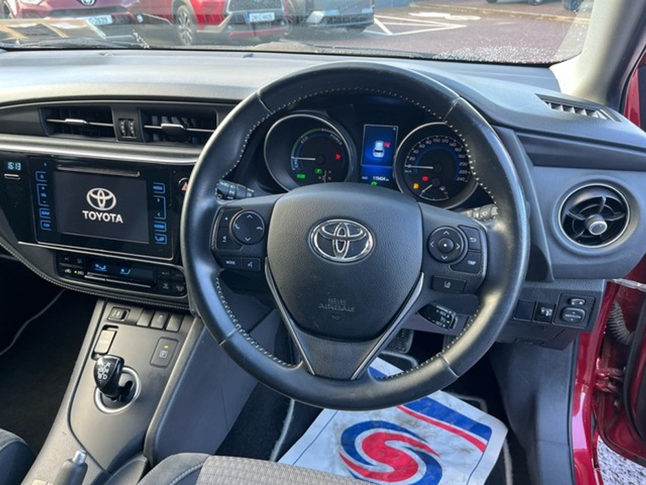 2018 Toyota Auris - image 9