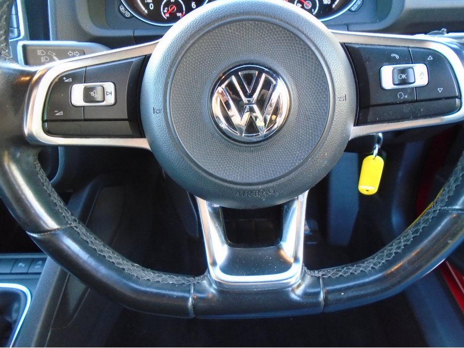 2017 Volkswagen Scirocco - image 26