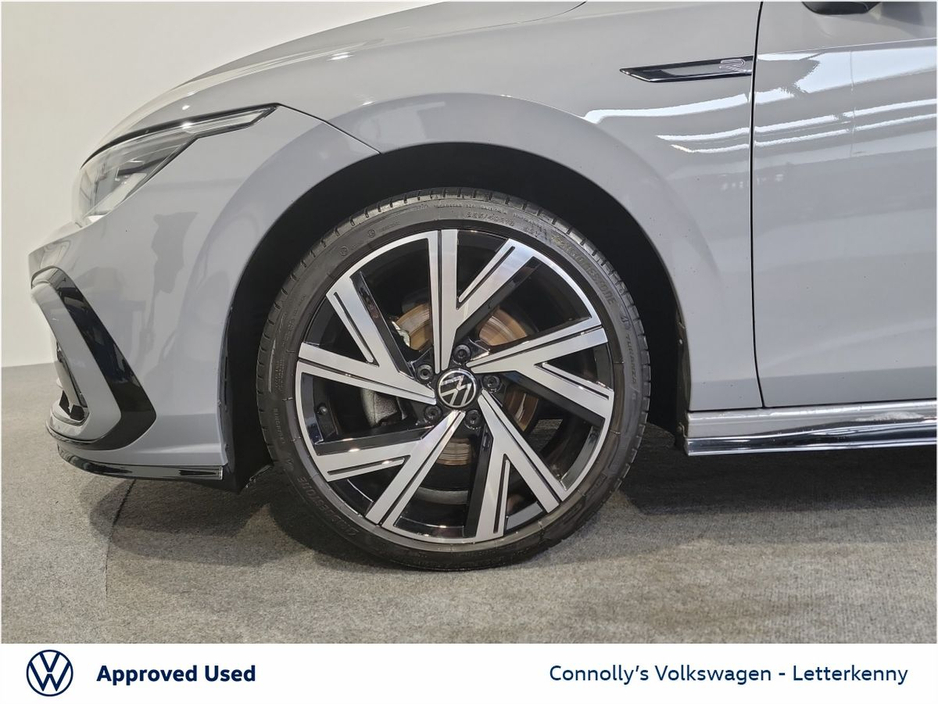 2024 Volkswagen Golf - image 8