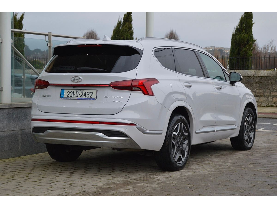 2023 Hyundai Santa Fe 1.6 PHEV 4WD Executive Plus Auto €48,995