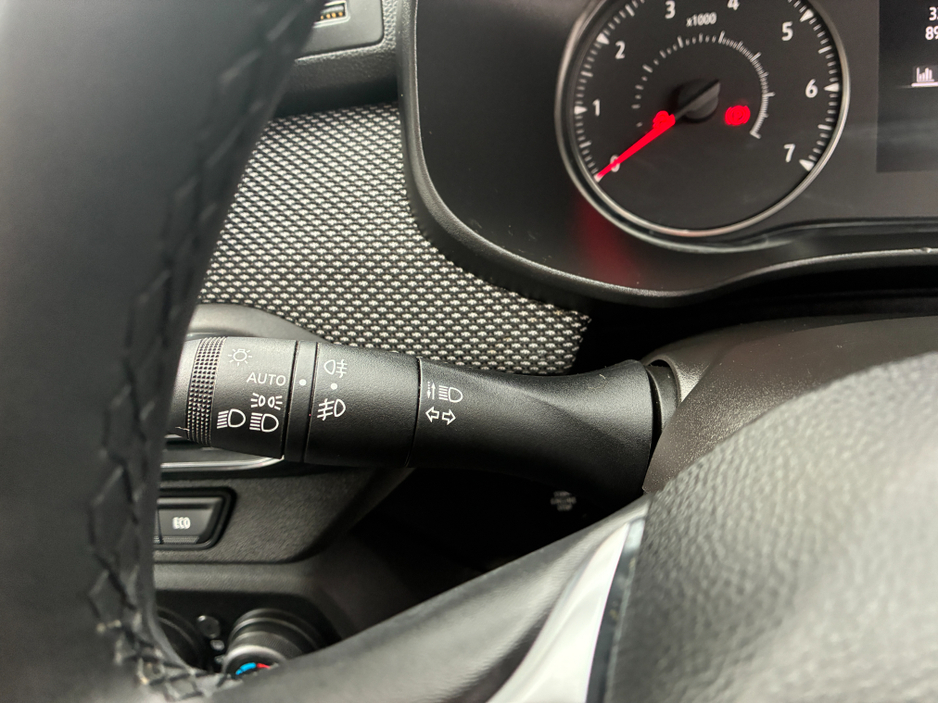 2022 Dacia Sandero - image 19