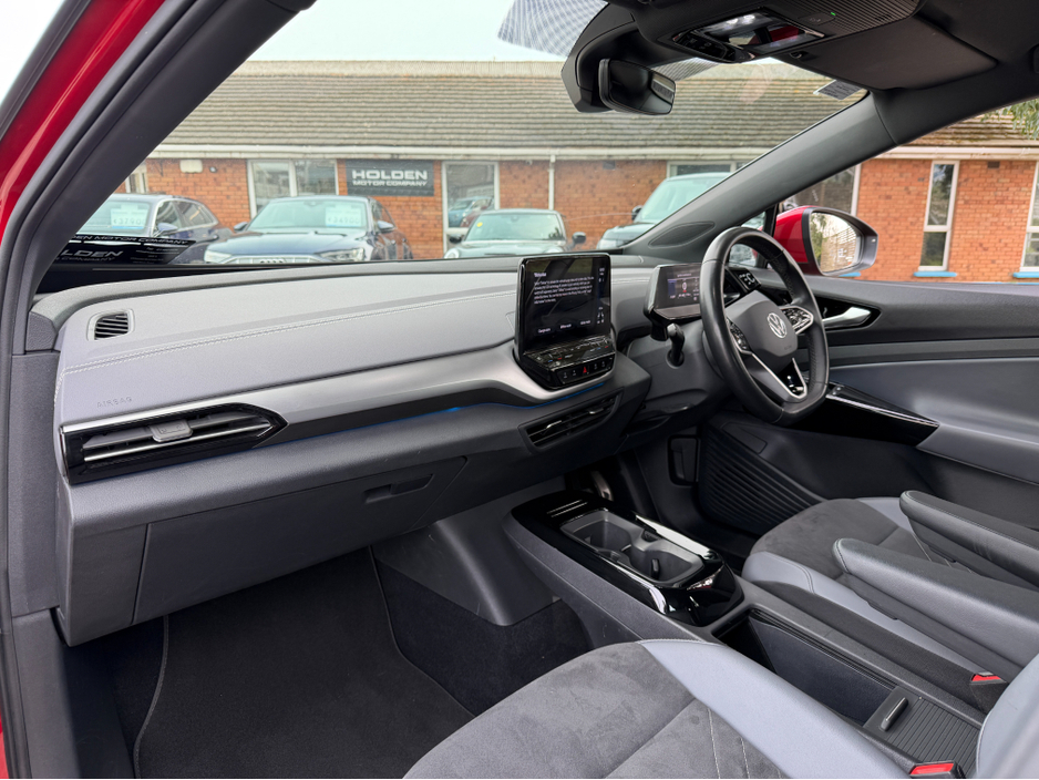 2023 Volkswagen ID.4 - image 27