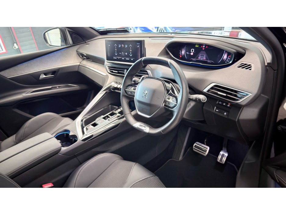 2024 Peugeot 5008 - image 10