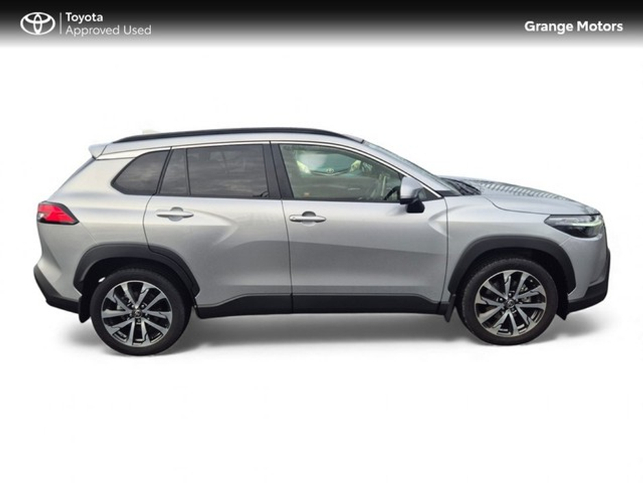 2025 Toyota Corolla Cross - image 3