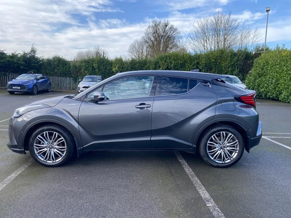 2022 Toyota C-HR - image 17