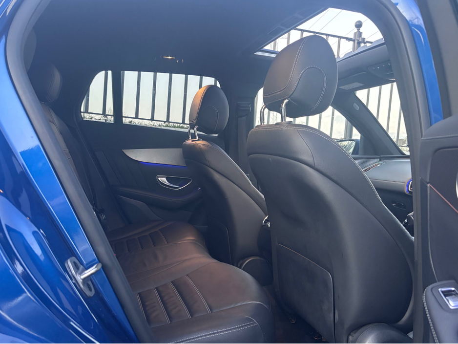 2021 Mercedes-Benz EQC - image 5