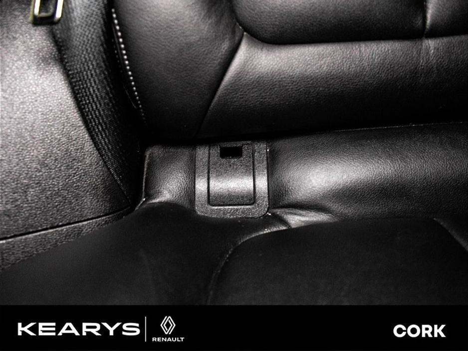 2019 Renault Kadjar - image 8
