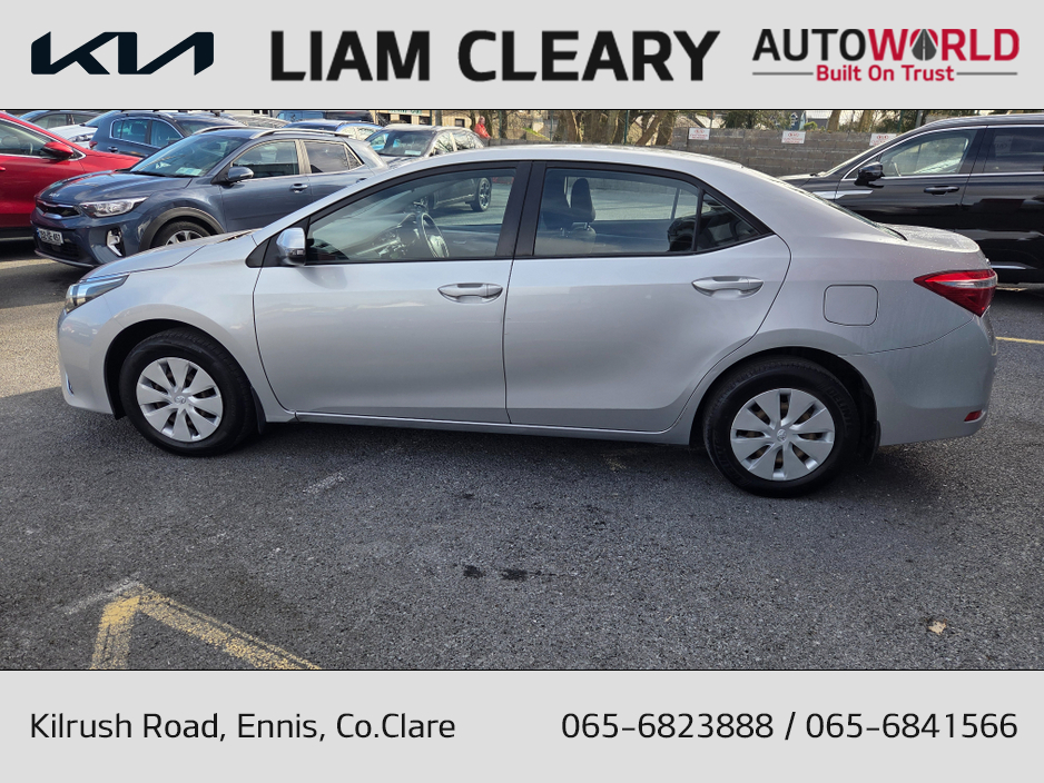 2015 Toyota Corolla - image 5