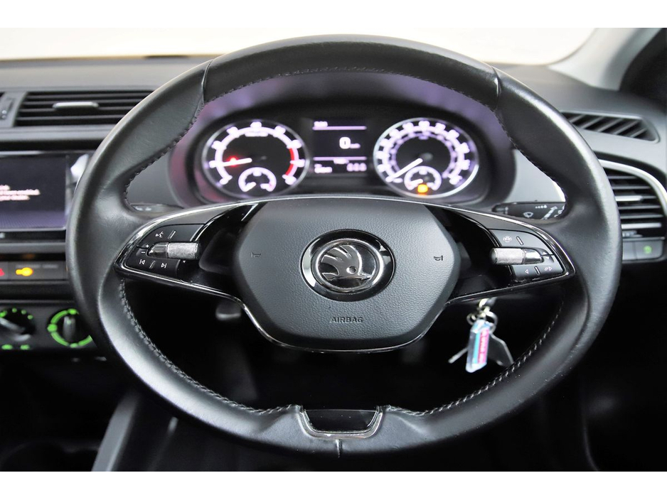 2020 Skoda Fabia - image 17