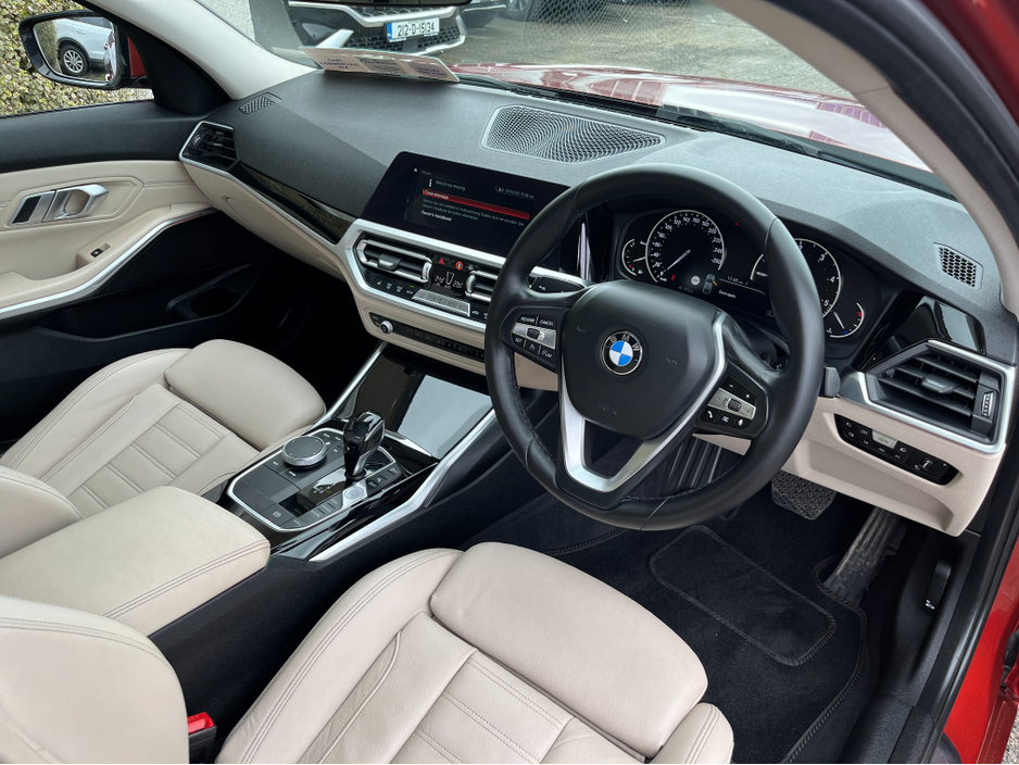 2019 BMW 3 Series - image 14