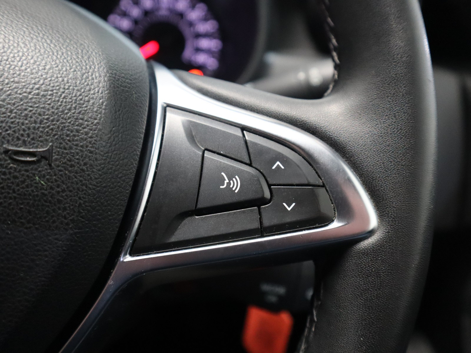 2019 Dacia Duster - image 12