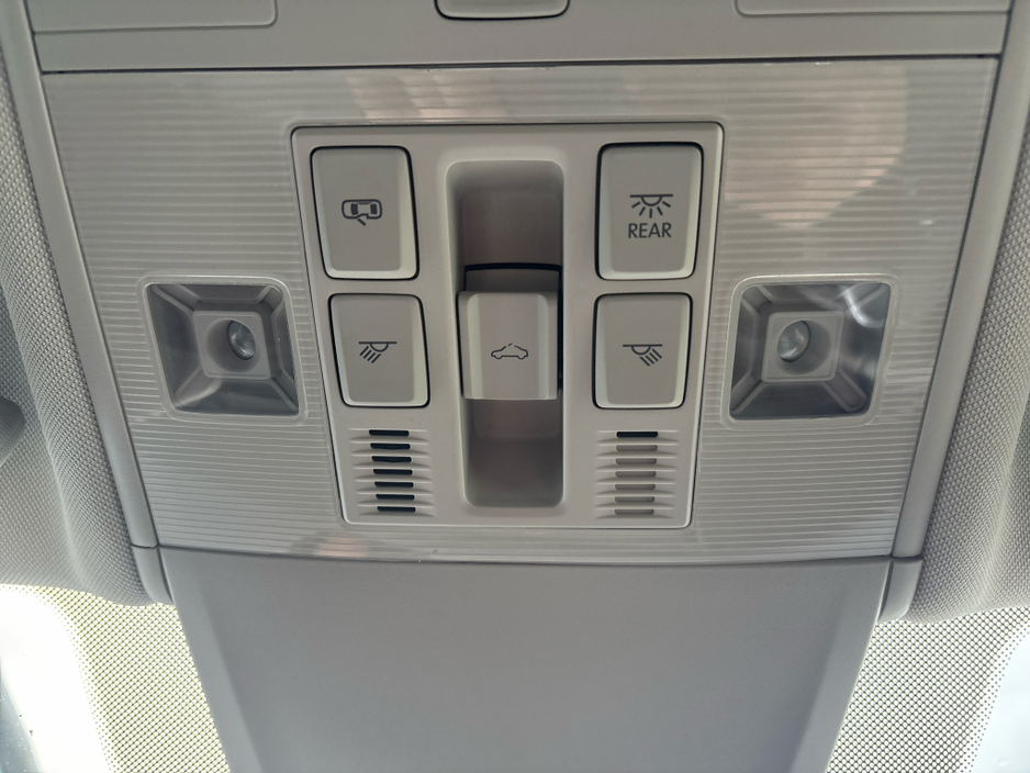 2020 Volkswagen Tiguan - image 22