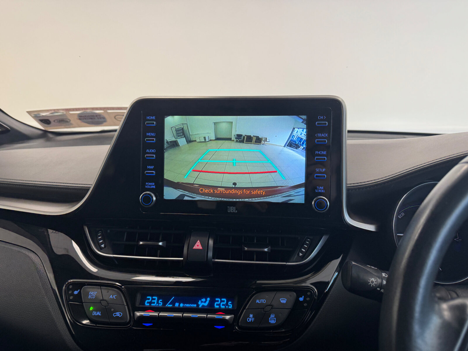 2020 Toyota C-HR - image 17