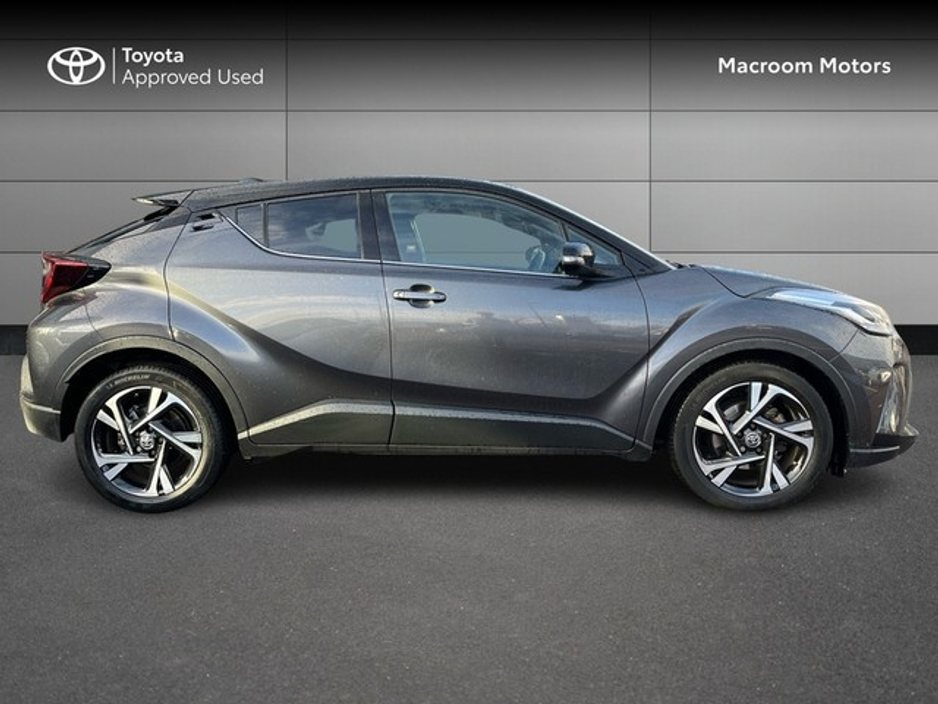 2024 Toyota C-HR FRESH SELECTION OF TRADE-INSC-HR HYBRID SPORT BI-TONE €34,500