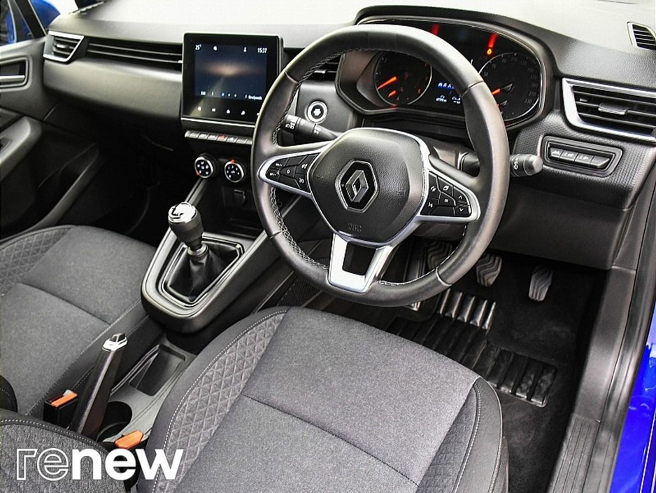 2022 Renault Clio - image 6