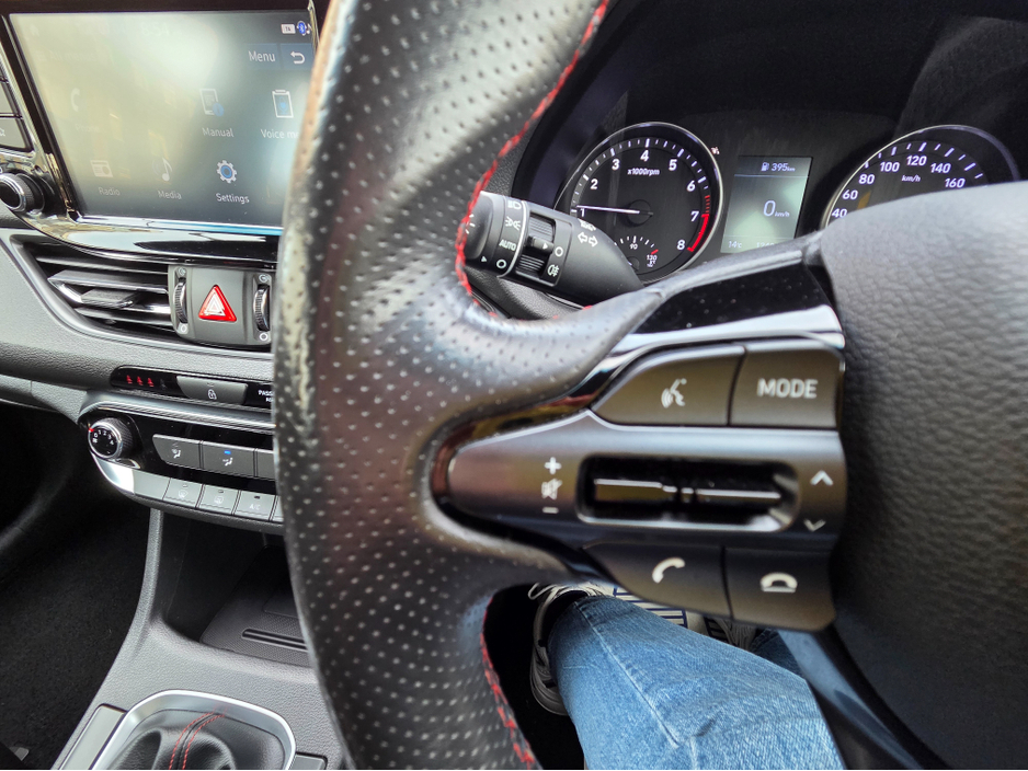 2022 Hyundai i30 - image 24