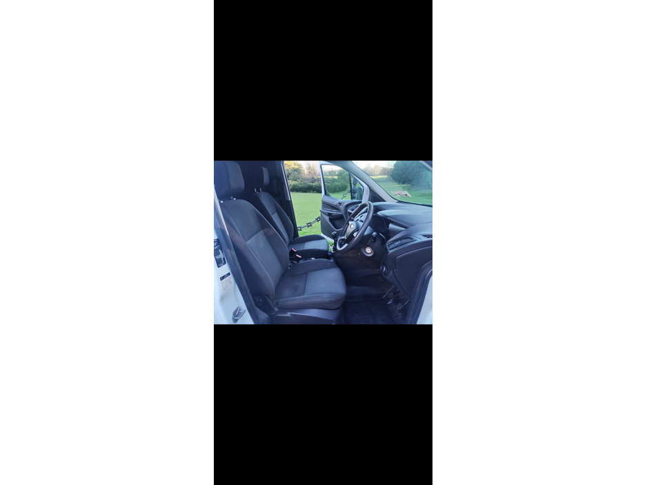 2016 Ford Transit Connect - image 9