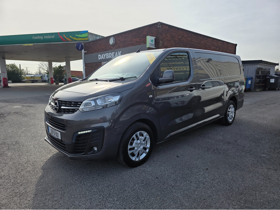 2020 Opel Vivaro - image 2