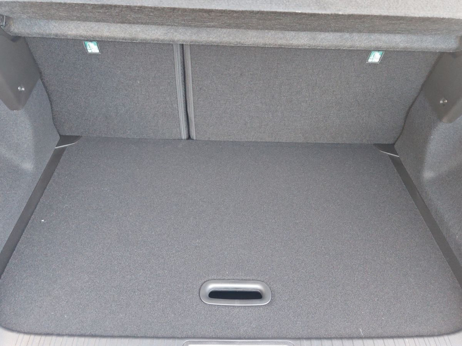 2026 Renault Captur - image 12