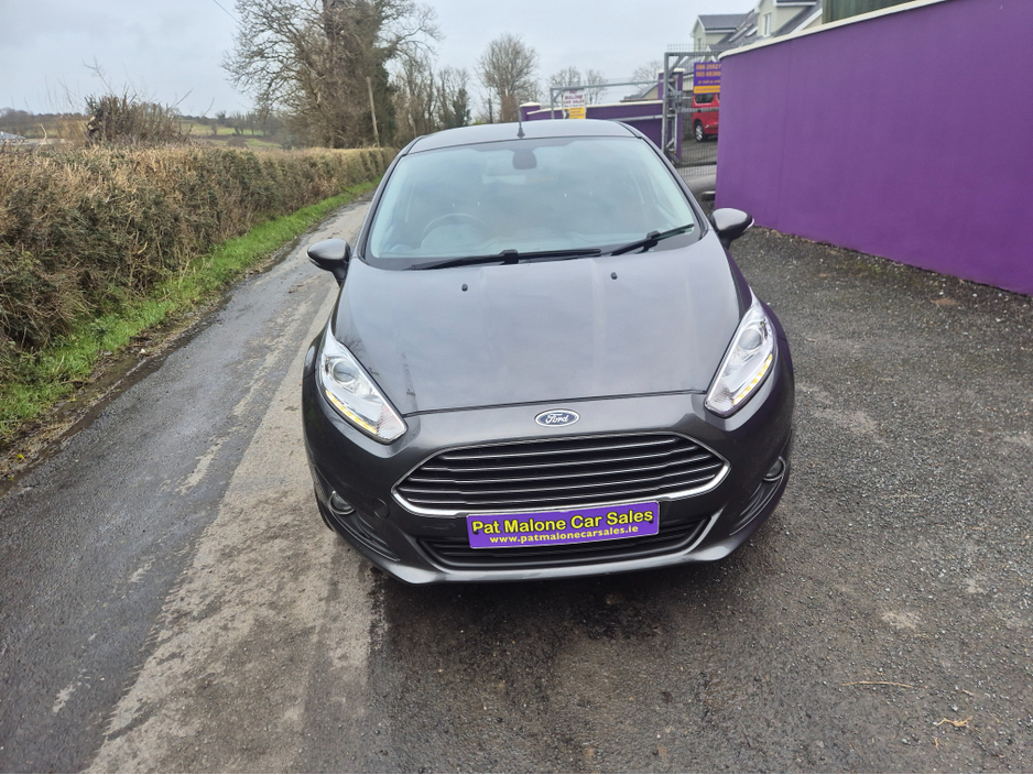 2016 Ford Fiesta - image 6