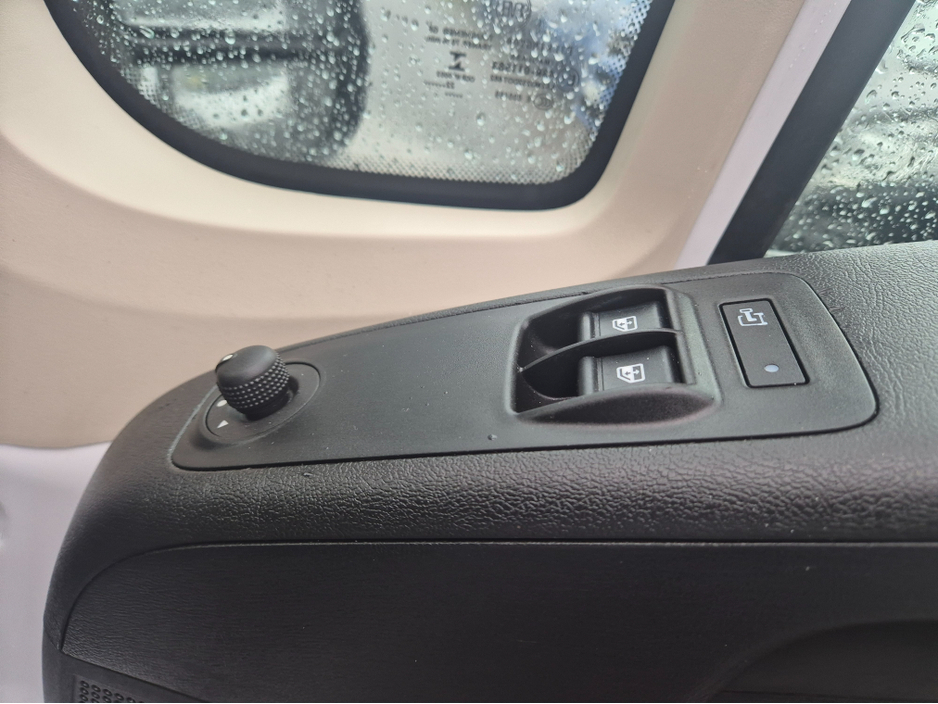 2022 Peugeot Boxer 330 L1 H1 2.2 BLUE HDI €17950 inc vat €14,593