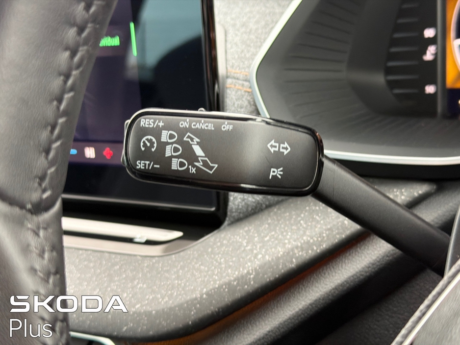 2025 Skoda Octavia - image 22