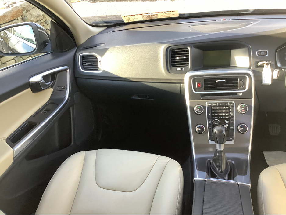 2014 Volvo S60 D2 SE 4DR €5,000