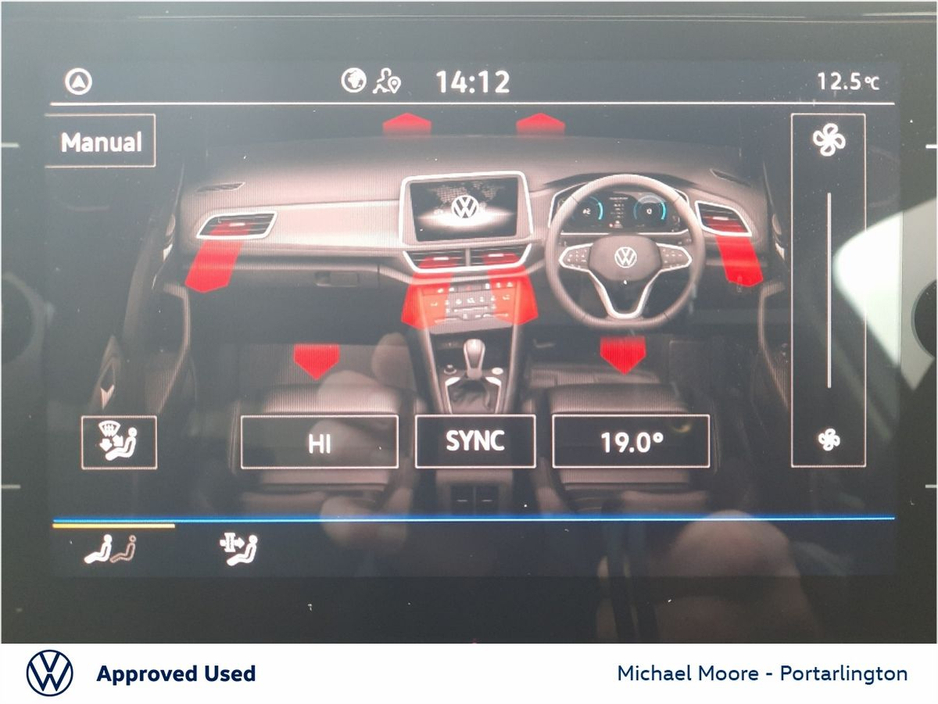 2025 Volkswagen T-Roc - image 19