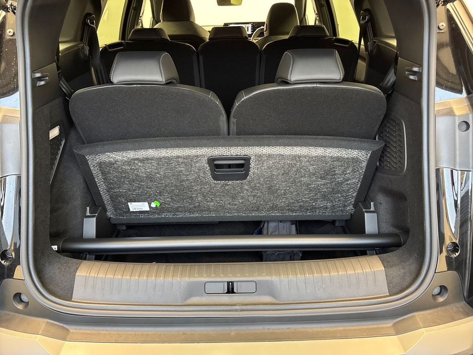 2026 Peugeot 5008 - image 9