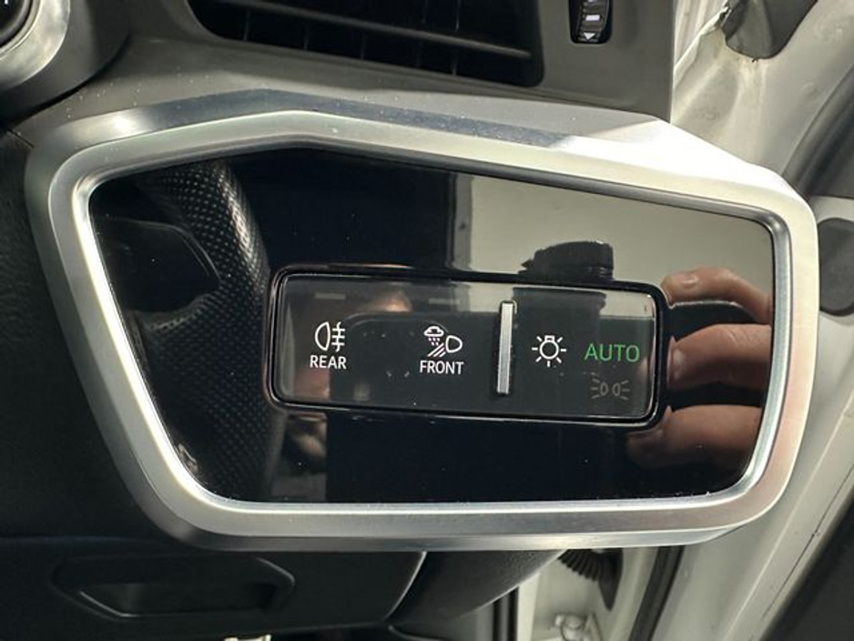 2022 Audi A6 - image 23