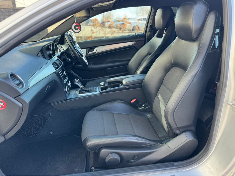 2012 Mercedes-Benz C Class - image 21