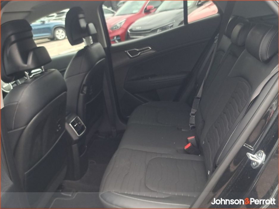 2023 Kia Sportage - image 5