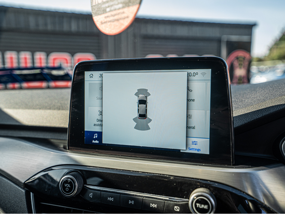 2020 Ford Kuga - image 25