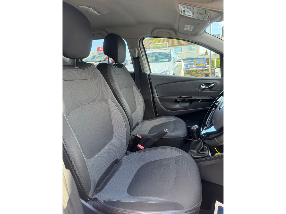 2015 Renault Captur Intense high driving position €8,900