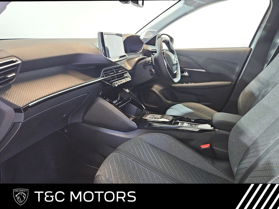 2026 Peugeot 208 - image 4