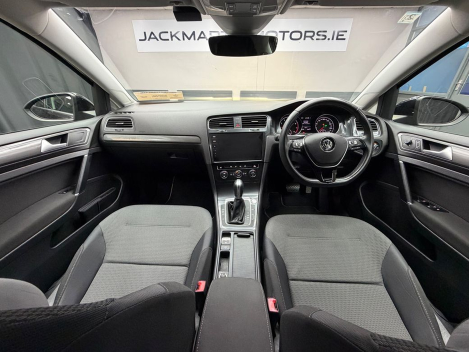 2017 Volkswagen Golf - image 30