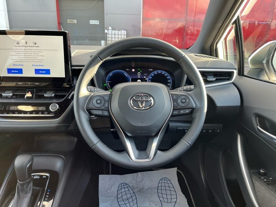 2025 Toyota Corolla COROLLA HB LUNA €30,950
