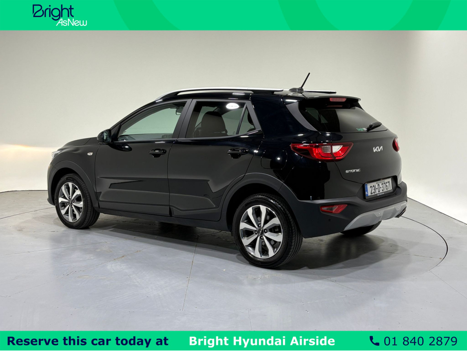 2023 Kia Stonic - image 5