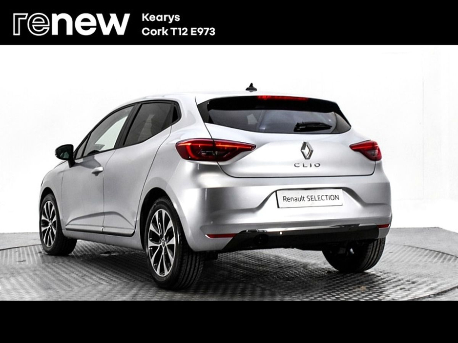 2021 Renault Clio - image 3