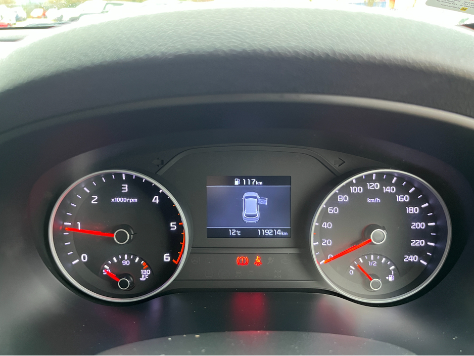 2019 Kia Sportage - image 22