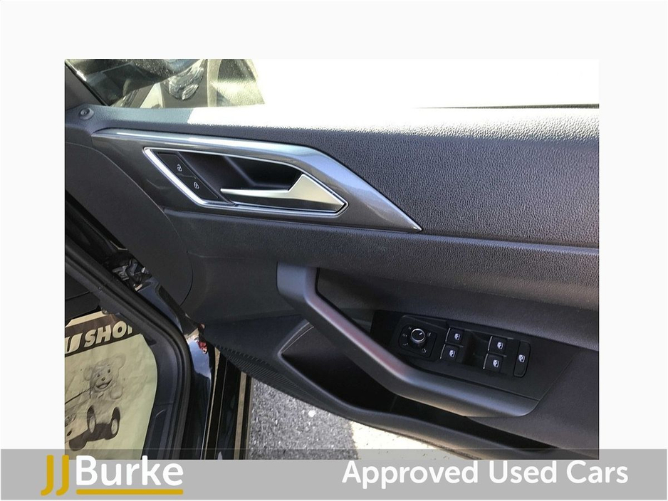 2019 Volkswagen Polo - image 19