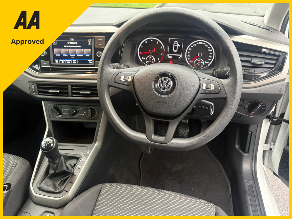 2020 Volkswagen Polo - image 9