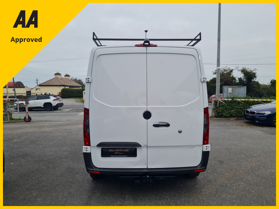 2019 Mercedes-Benz Sprinter - image 13