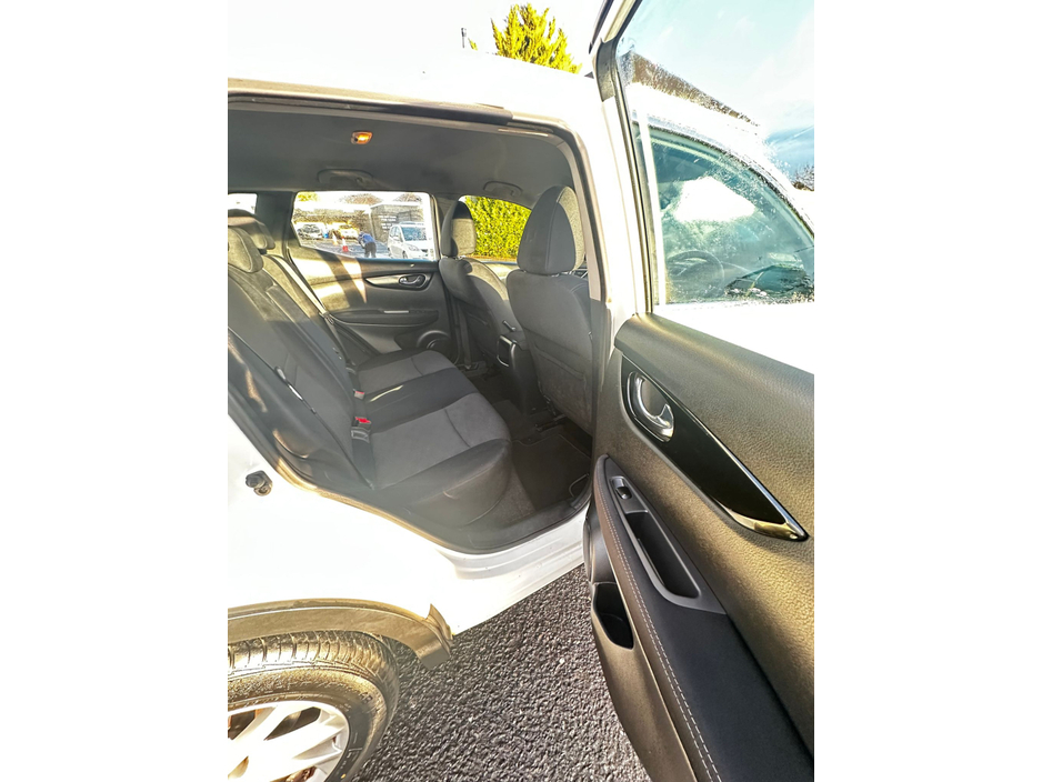 2015 Nissan Qashqai 1.5 DSL SV 4DR €8,950
