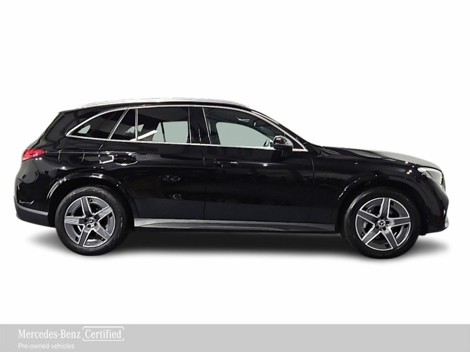 2024 Mercedes-Benz GLC Class - image 9