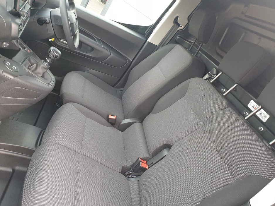 2026 Citroen Berlingo - image 19