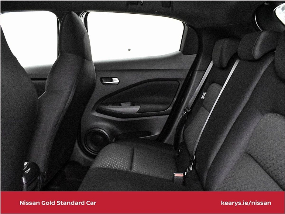 2020 Nissan Juke - image 7