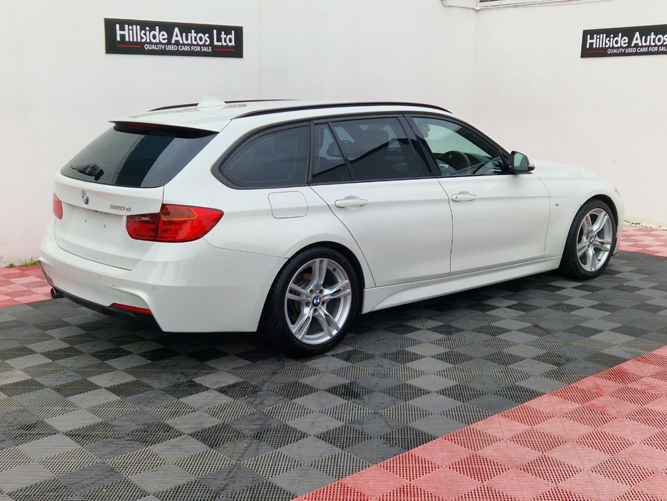 2013 BMW 3 Series - image 12